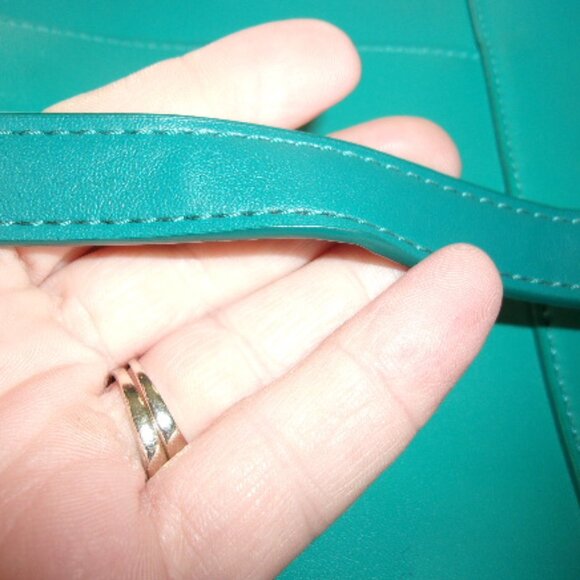 E-146 VERA BRADLEY LEATHER TOTE BAG - Picture 11 of 11